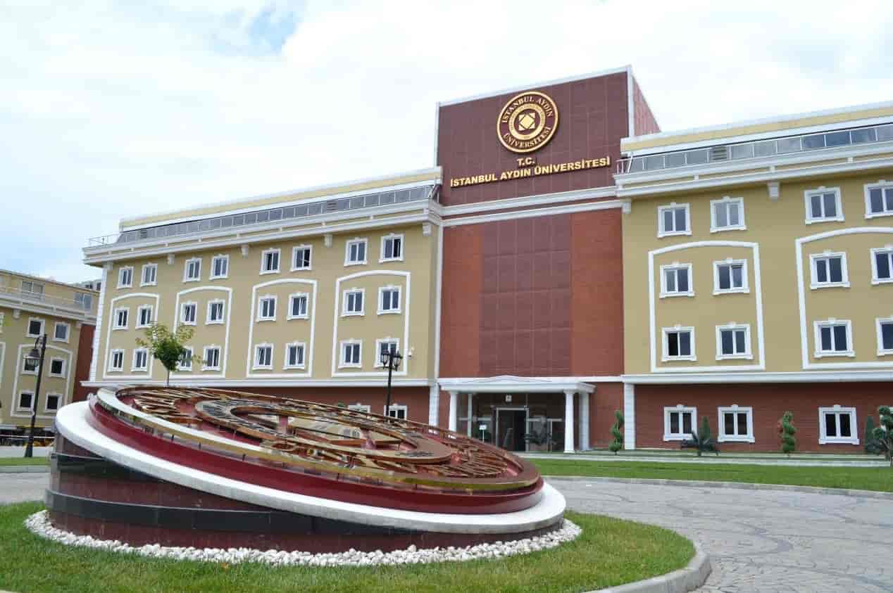 جامعة إسطنبول أيدن